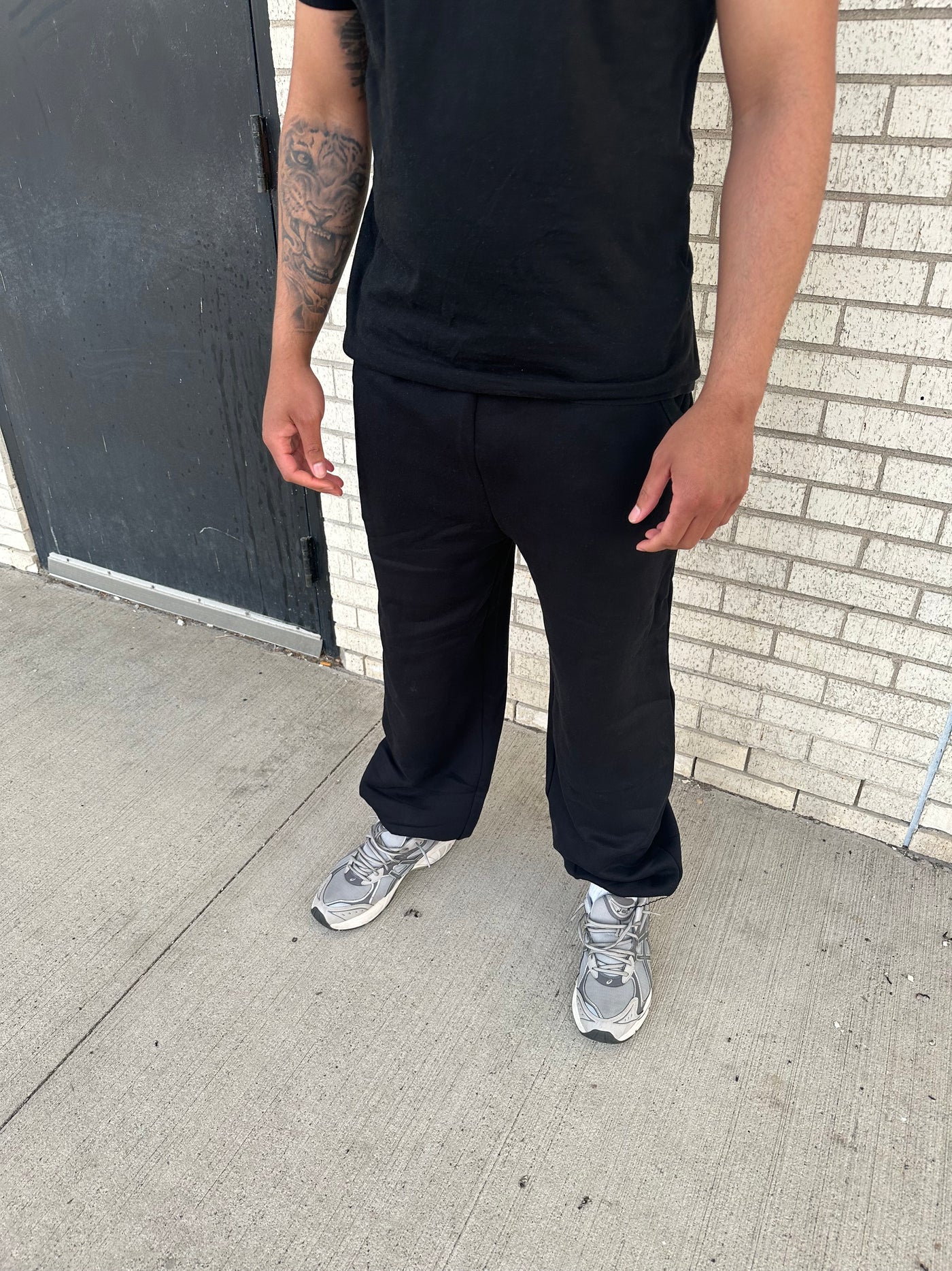 PEACE OF MIND (CONTROL) SCRUNCH SWEATS